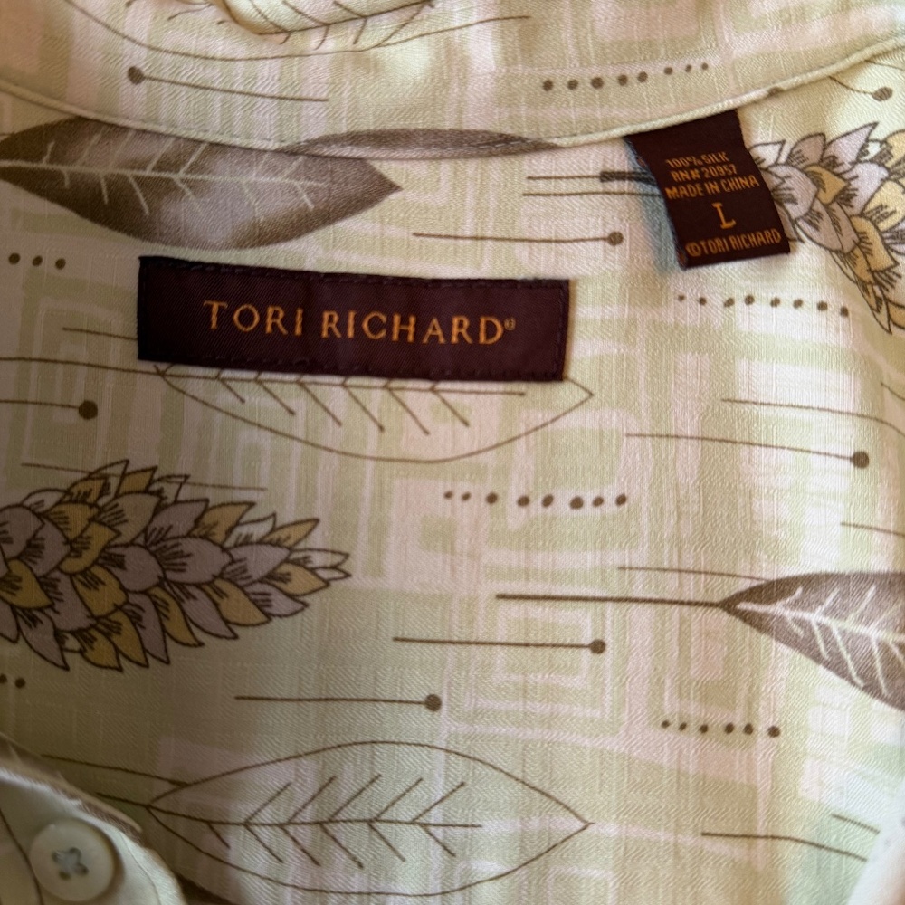 Tori Richard Men's Short Sleeve Summer Leaves